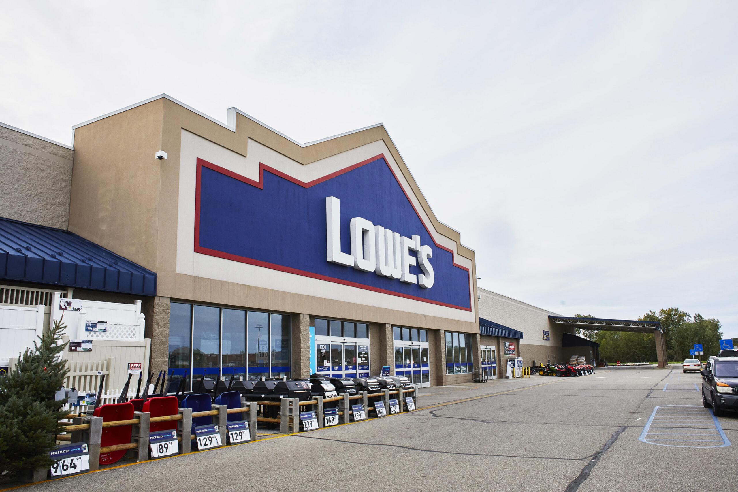 Lowe’s Bloomington IL: Your Complete Guide to Home Improvement, Tools, and Building Supplies